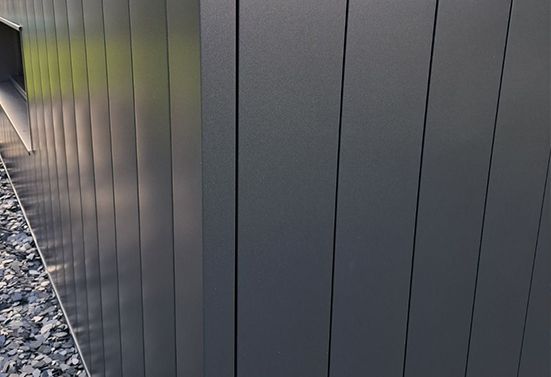 Pièces de métal sur mesure après profilage en atelier Pièces de métal sur mesure après profilage en atelier