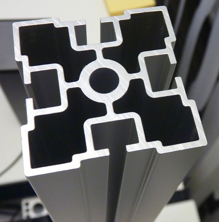 Pièce métallique sur mesure après pliage en atelier Pièce métallique sur mesure après pliage en atelier